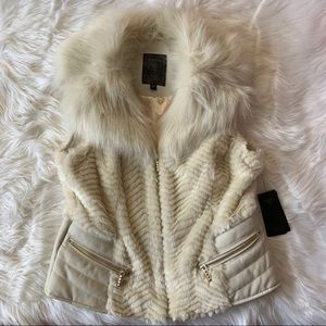 NWT Guess Off White Faux Fur Vest M $118